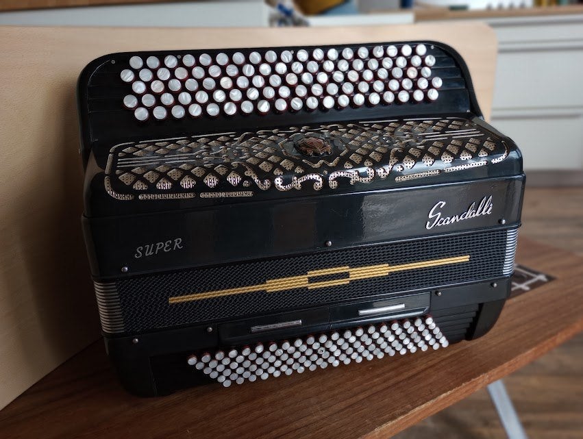 Scandalli Super, Musique & Instruments, Scandalli, Avec bretelles, Enlèvement, Utilisé