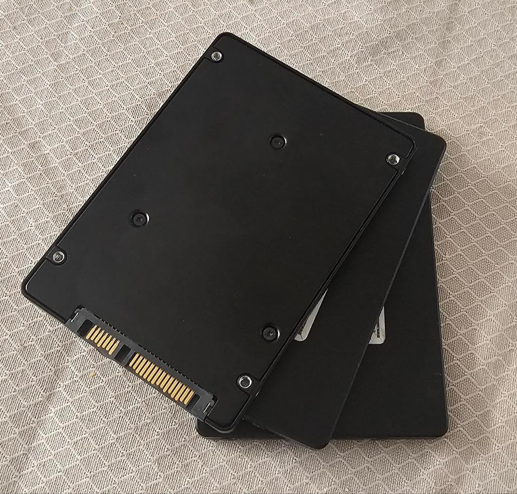SSD Samsung 1.92 TB entreprise - 99% Smart(lot possible), Enlèvement ou Envoi, Interne, 1.92TB, Samsung