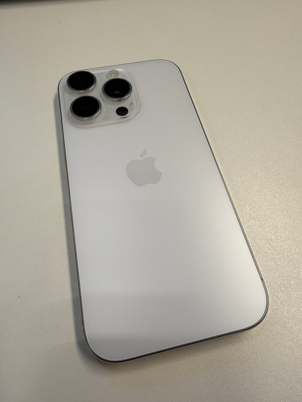 Apple iPhone 16 pro 512gb, 512 GB, IPhone 16, Comme neuf, Enlèvement