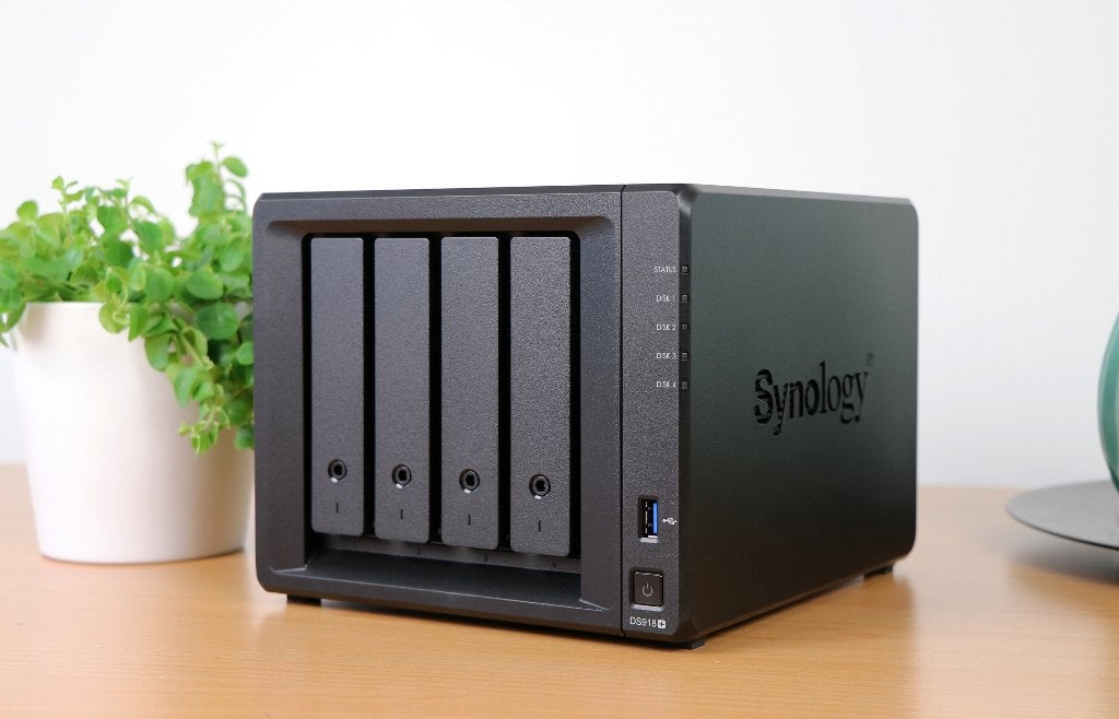 Synology NAS DS918+ met 250GB NVMe SSD (zonder HDD's), Computers en Software, NAS, Ophalen of Verzenden, Refurbished
