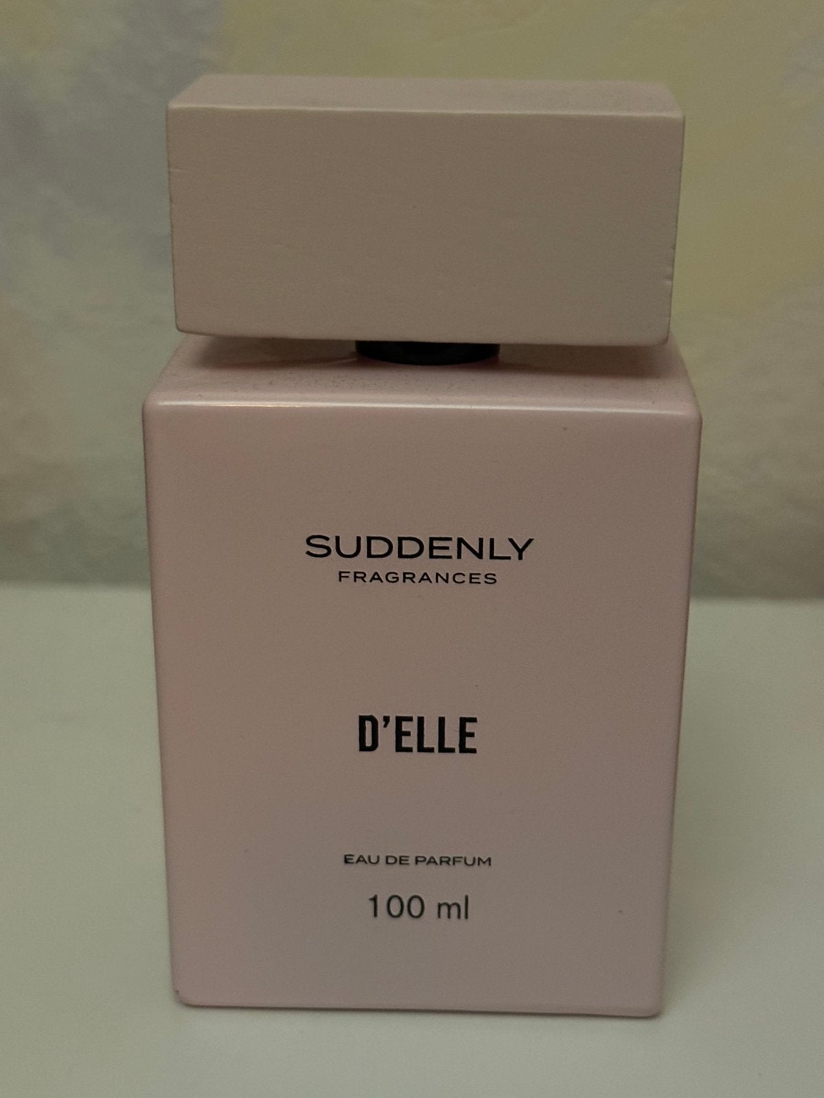 Parfum D'ELLE, Enlèvement, Utilisé