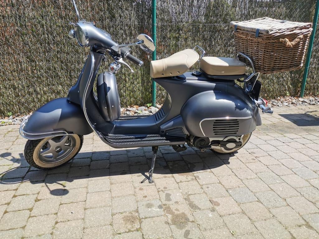 Neco Abruzzi 125cc Mat Grey retro edition, Fietsen en Brommers, Scooters | Overige merken, Ophalen