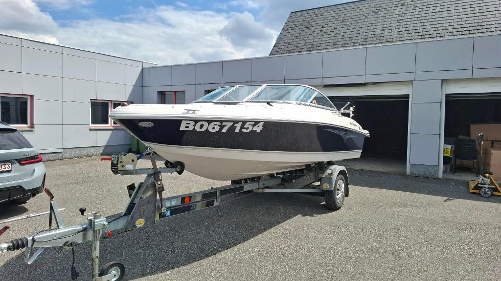 BOOT FOUR WINNS HORIZON 180, Watersport en Boten, Speedboten, Binnenboordmotor, 120 tot 200 pk, Ophalen of Verzenden, Zo goed als nieuw