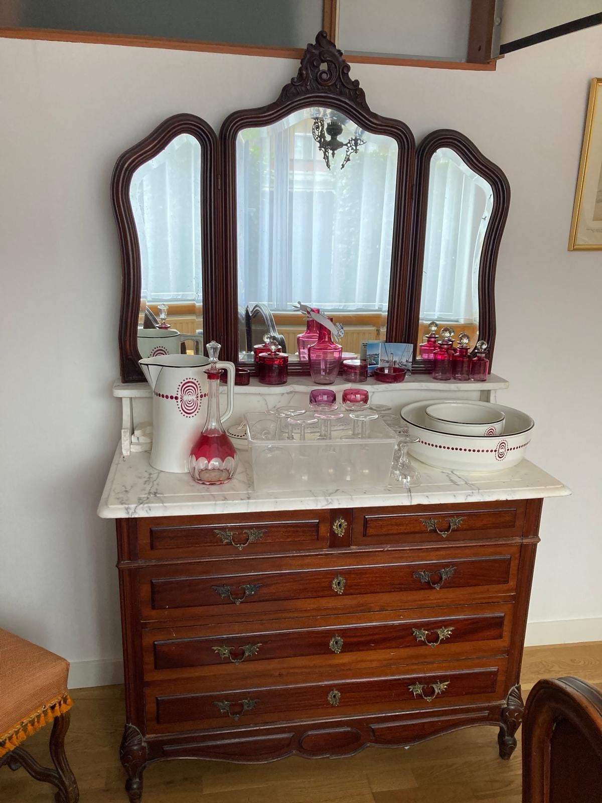 Antieke commode , kaptafel met marmer, Enlèvement, Utilisé