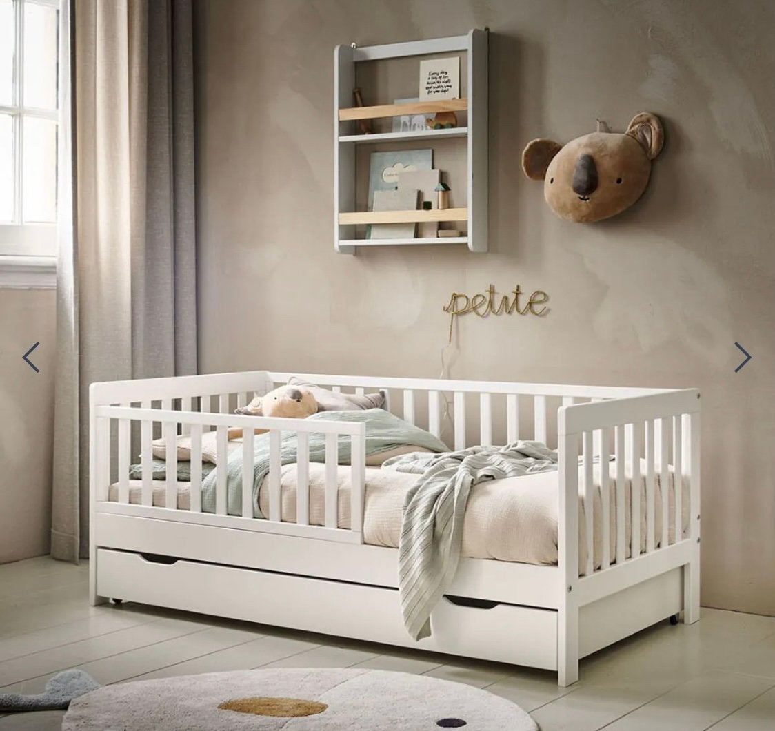Lit pour tout-petit Plume de Petite Amélie, Enfants & Bébés, Chambre d'enfant | Lits, Enlèvement, Comme neuf, Matelas