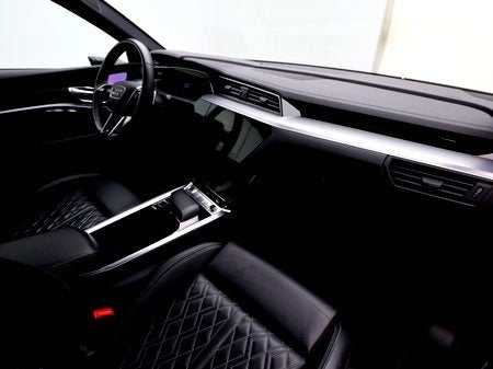 Audi e-tron Sportback S-Line 55 quattro 408 PK Quattro / ACC, Auto's, Audi, Automaat, https://public.car-pass.be/vhr/fa56951e-d3c1-433b-ac40-a2eeb89f661b