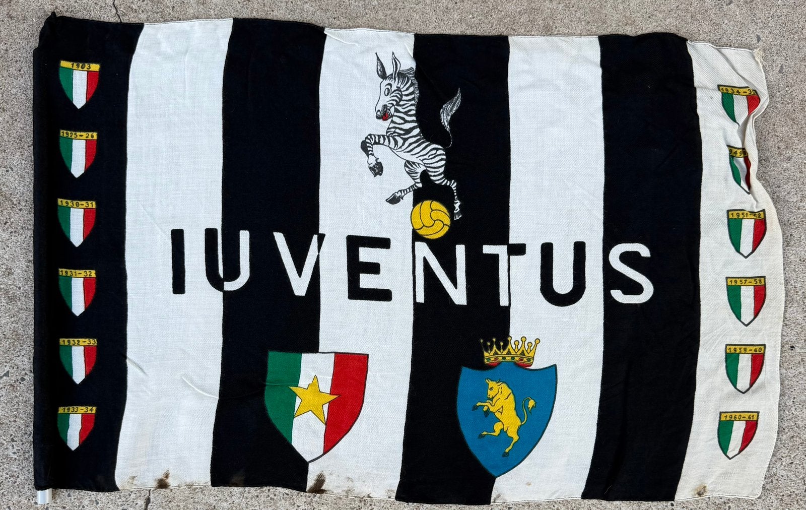 Zeldzaam 1962 Vintage voetbal vlag juventus voetbal, Ophalen of Verzenden, Zo goed als nieuw