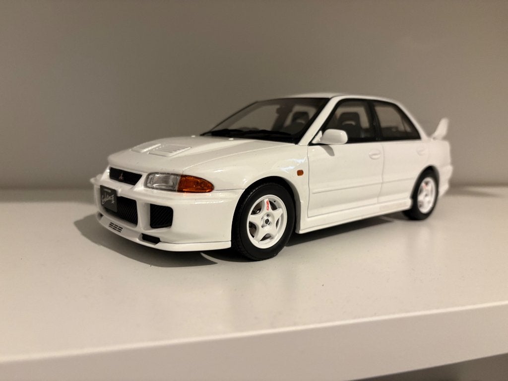 Miniatures Ottomobile 1/18, Hobby & Loisirs créatifs, Modélisme | Voitures & Véhicules, Autres marques, Voiture, Plus grand que 1:32