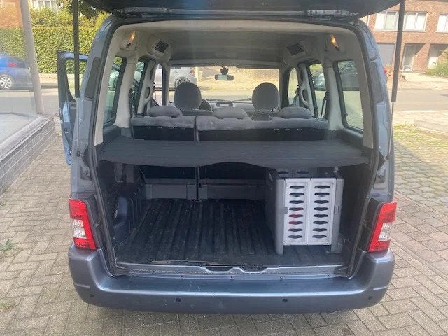 Citroën Berlingo 1.4i benzine Image (bj 2007), Auto's, Stof, Mistlampen, 4 cilinders, https://public.car-pass.be/vhr/4fc8cc0c-4197-4d4d-b5e0-96cdce1c7e47