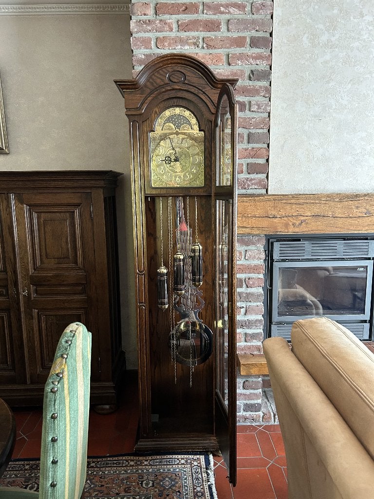 horloge debout, Enlèvement