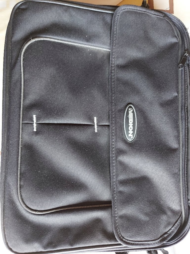 Draagtas voor laptop Medion, zwart, Computers en Software, 17 inch of meer, Ophalen of Verzenden, Zo goed als nieuw, Zwart