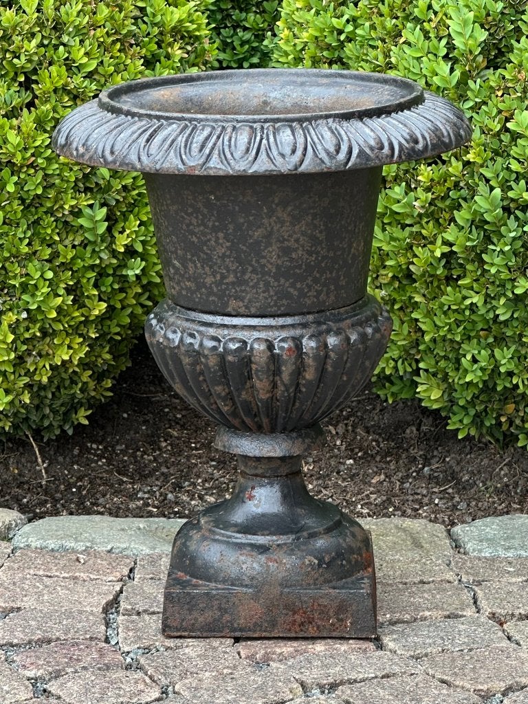 vase de jardin en fonte - hauteur 39 cm - excellent état, Enlèvement