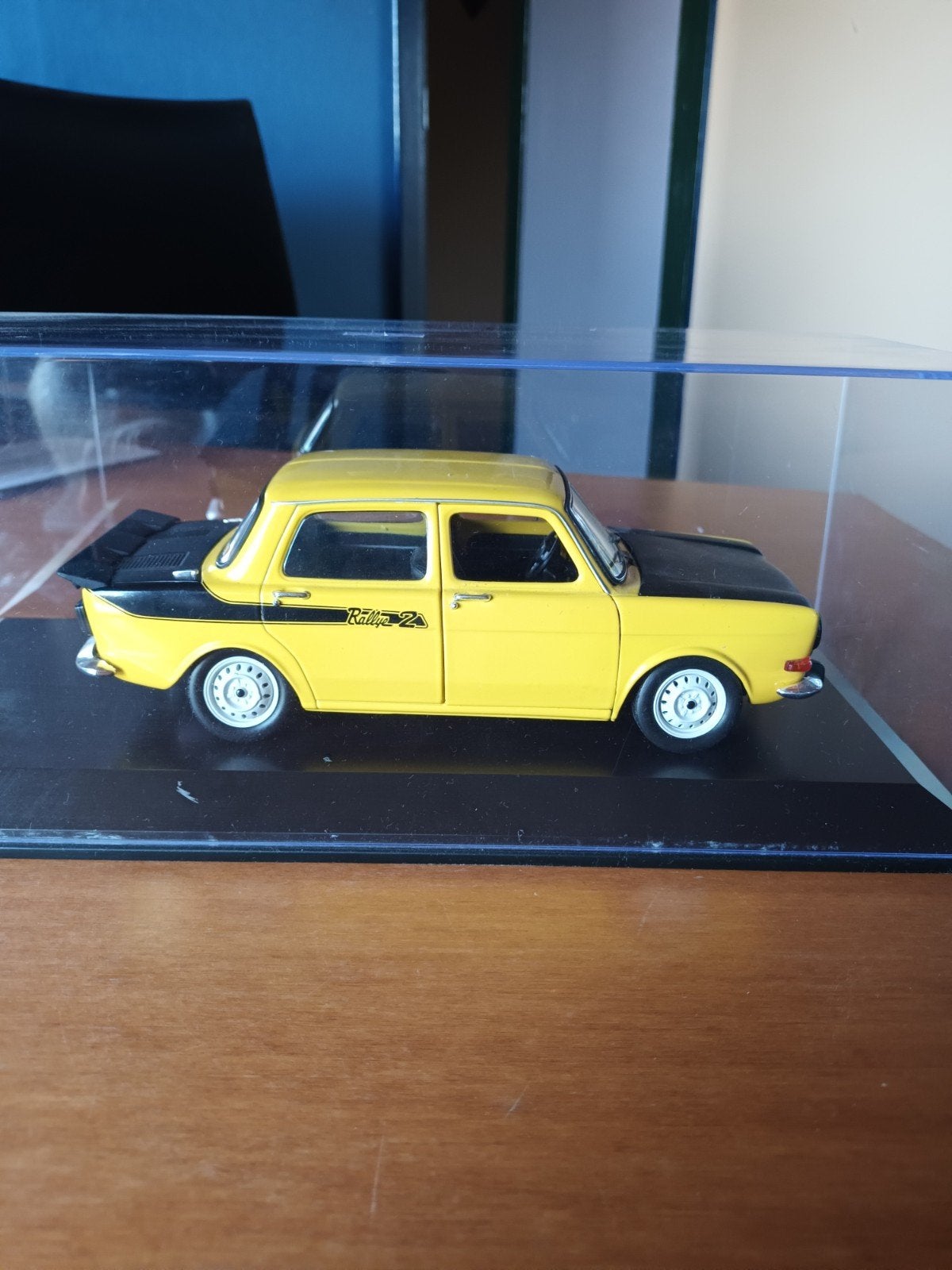 Simca Ralley2, échelle 1,18 avec présentoir., Enlèvement ou Envoi