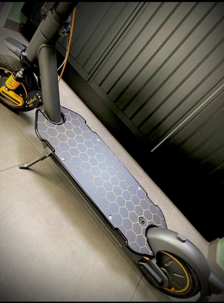 Segwey Ninebot “Shark Edition” Electrische step, Ophalen, Zo goed als nieuw, Elektrische step (E-scooter), Ninebot