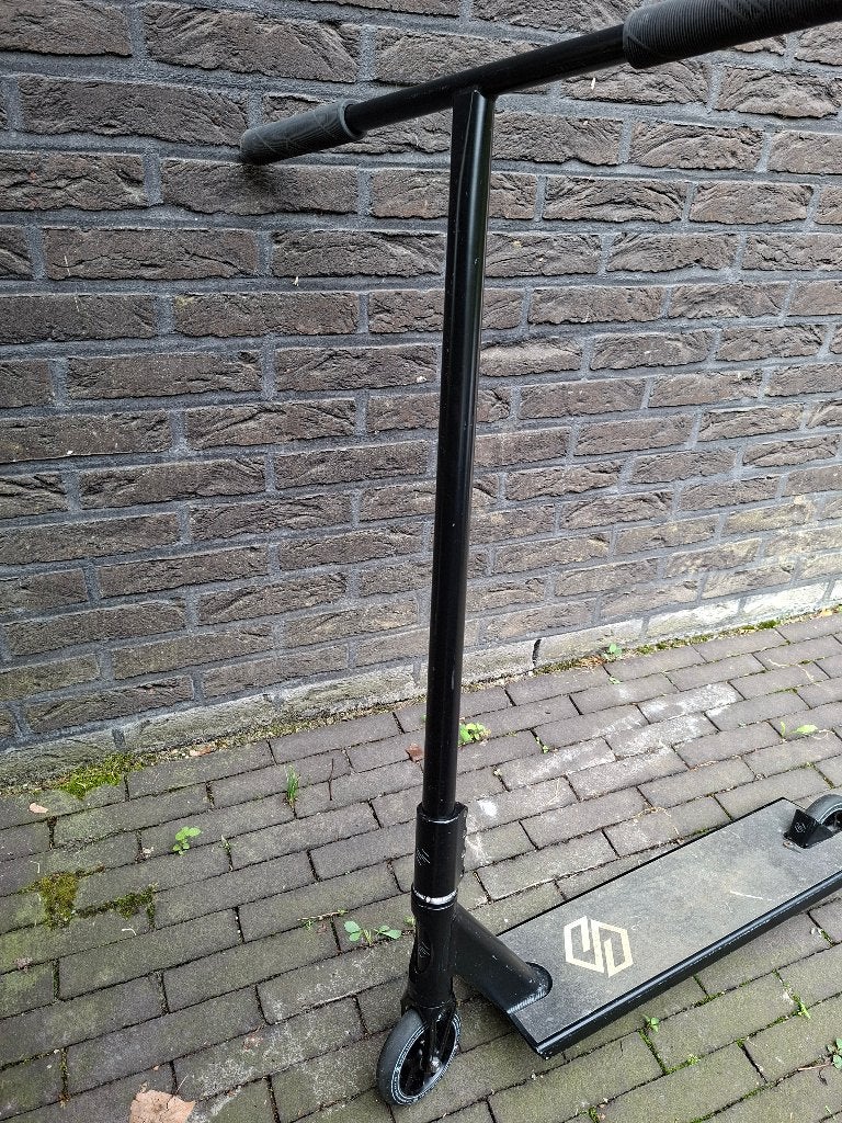 Striker Lux Stuntstep – Zwart – Goede staat!, Ophalen, Gebruikt, Overige typen, Striker