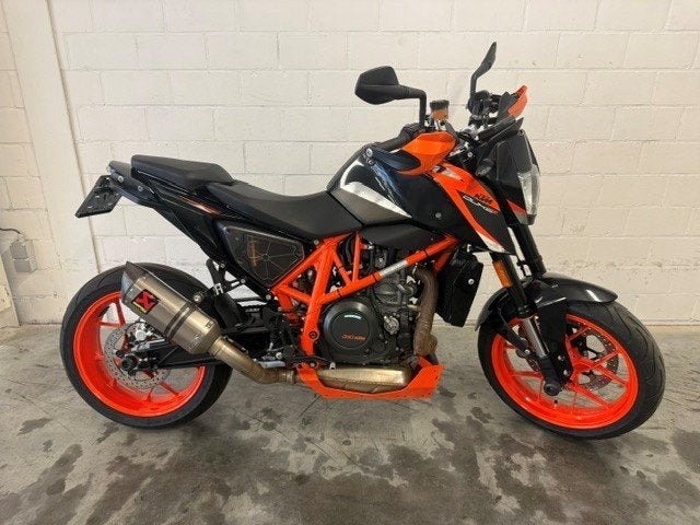 KTM 690 Duke R, Motos, Motos | KTM, Entreprise, Naked bike, 12 à 35 kW, 1 cylindre, Permis Moto A2 minimum, ABS, Échappement sport