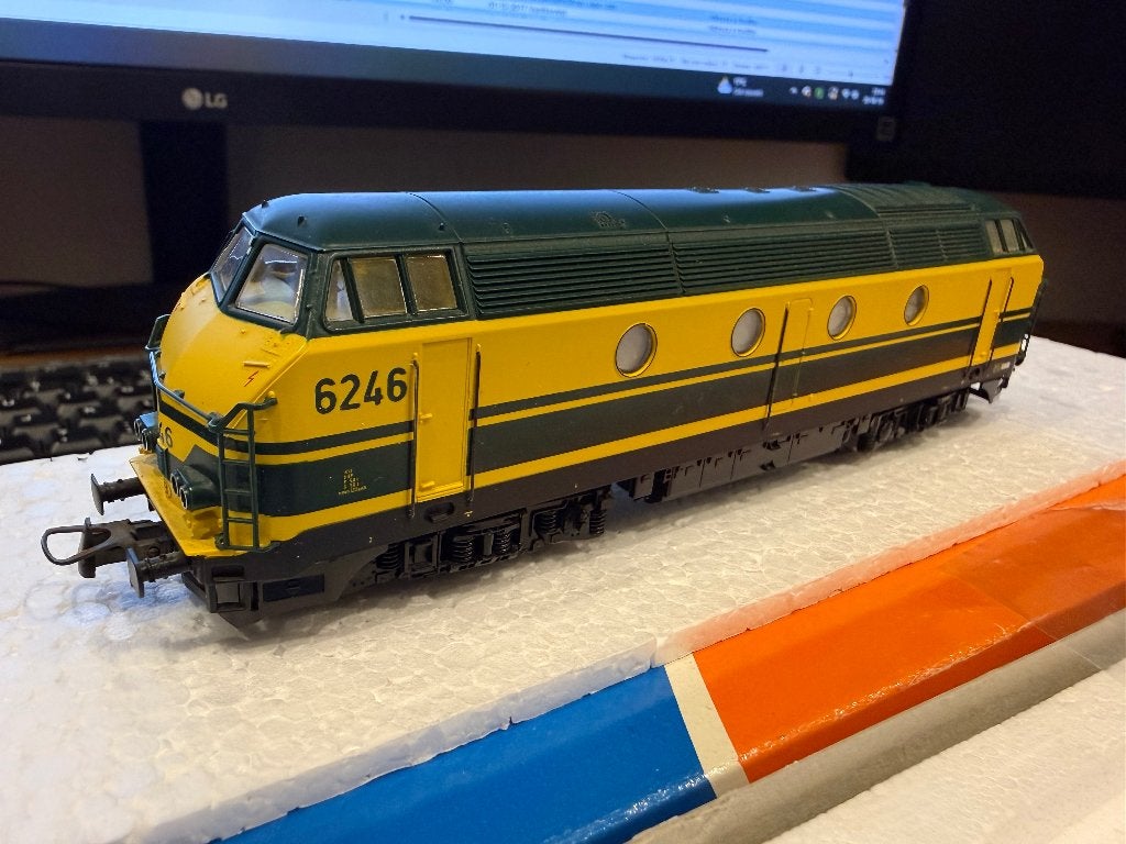Roco 43544 – SNCB 6246 – H0 – Digitalisée + LED, Hobby & Loisirs créatifs, Trains miniatures | HO, Roco, Locomotive, Envoi, Courant continu