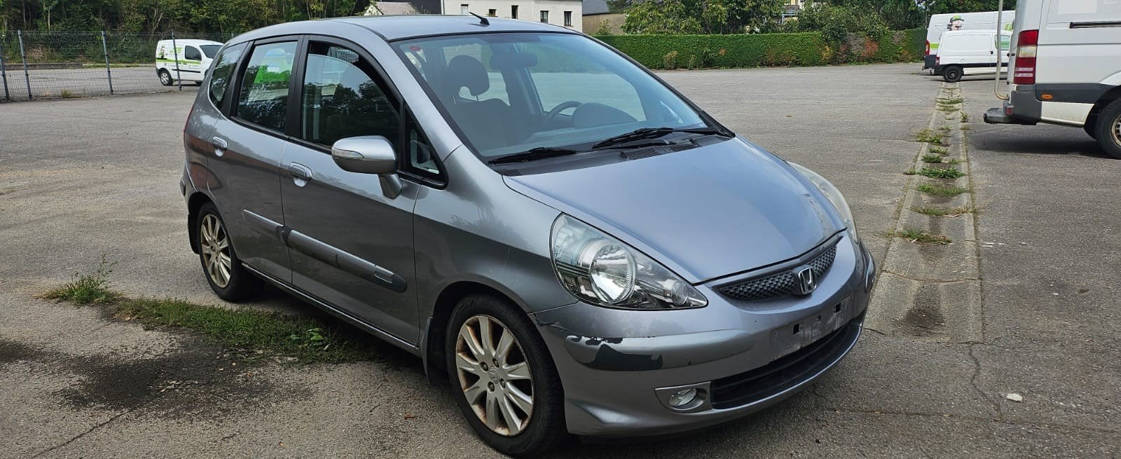 HONDA JAZZ 1.4 ESSENCE 118000 KM, Auto's, Honda, Zwart, Bedrijf, Parkeersensor, Zilver of Grijs