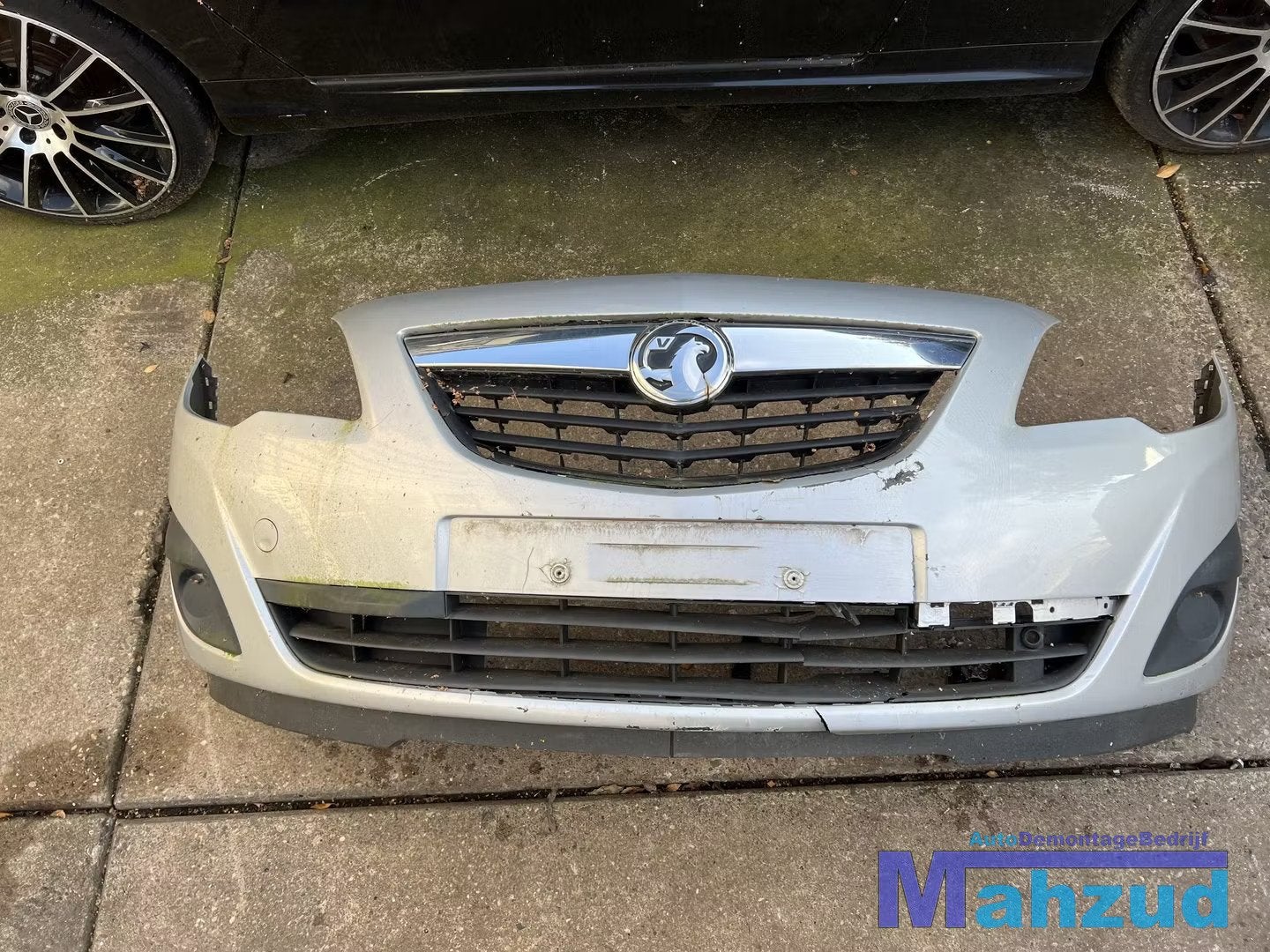 OPEL MERIVA B Z157 Zilver voorbumper 2011-2017, Gebruikt, Voor, Opel Automobile GmbH, Kontakt@opel-infoservice.de