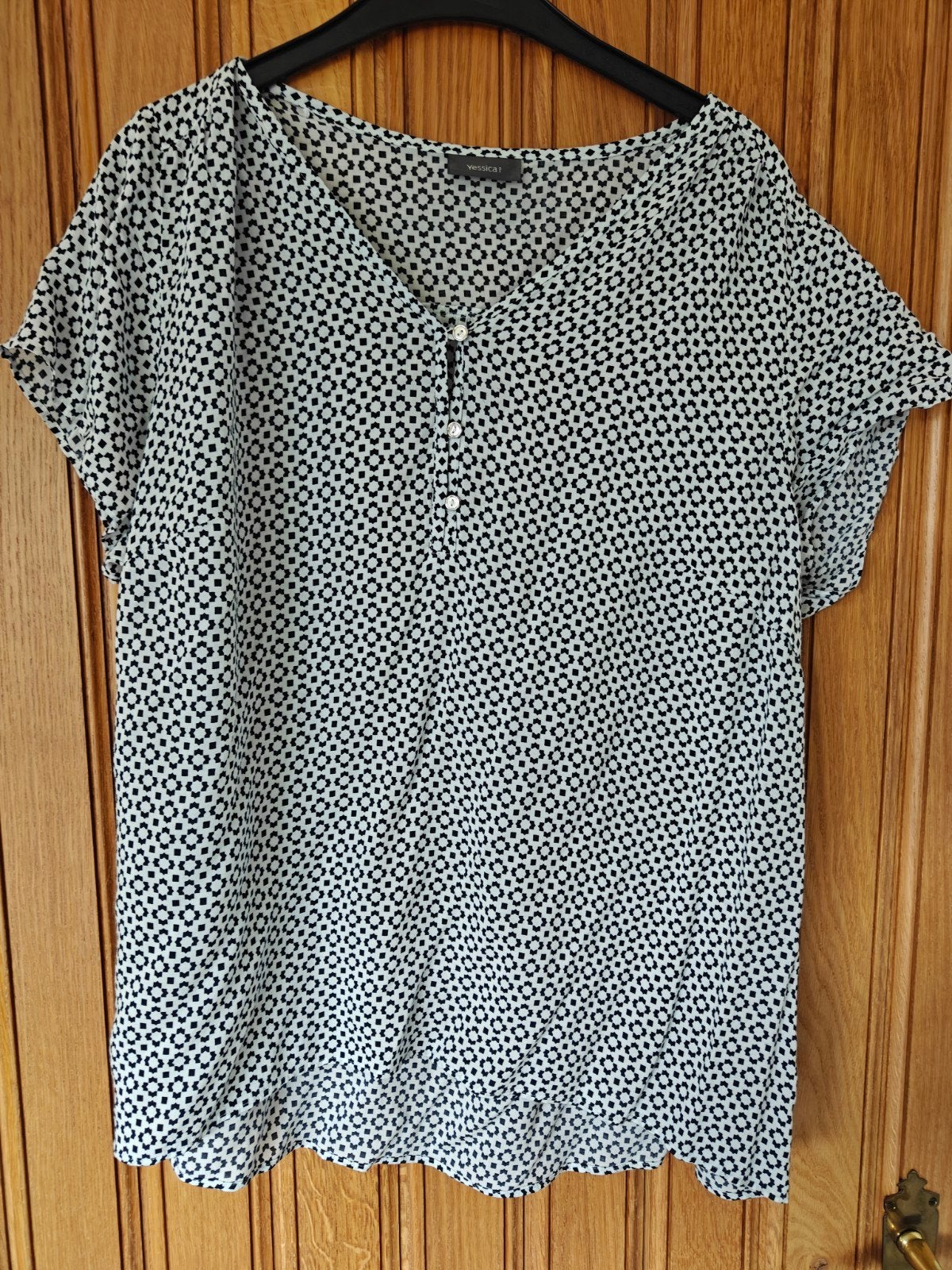 Licht t-shirtje maat 50, Kleding | Dames, T-shirts, Ophalen of Verzenden