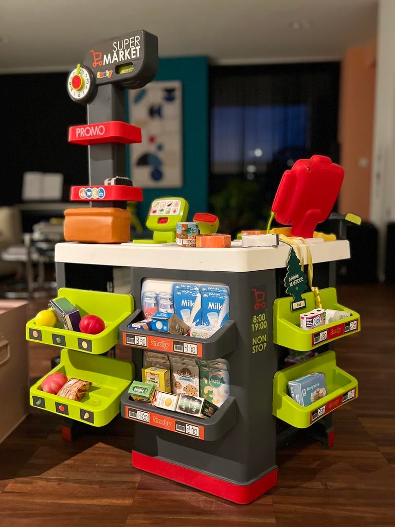 Kleurrijk speelwinkeltje met bak vol producten, Ophalen, Zo goed als nieuw