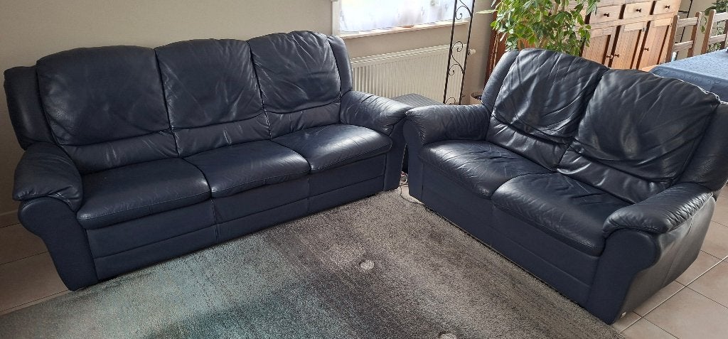 Canapés 2 et 3 places en cuir bleu marine, Quatre personnes ou plus, Banc droit, Enlèvement, Utilisé