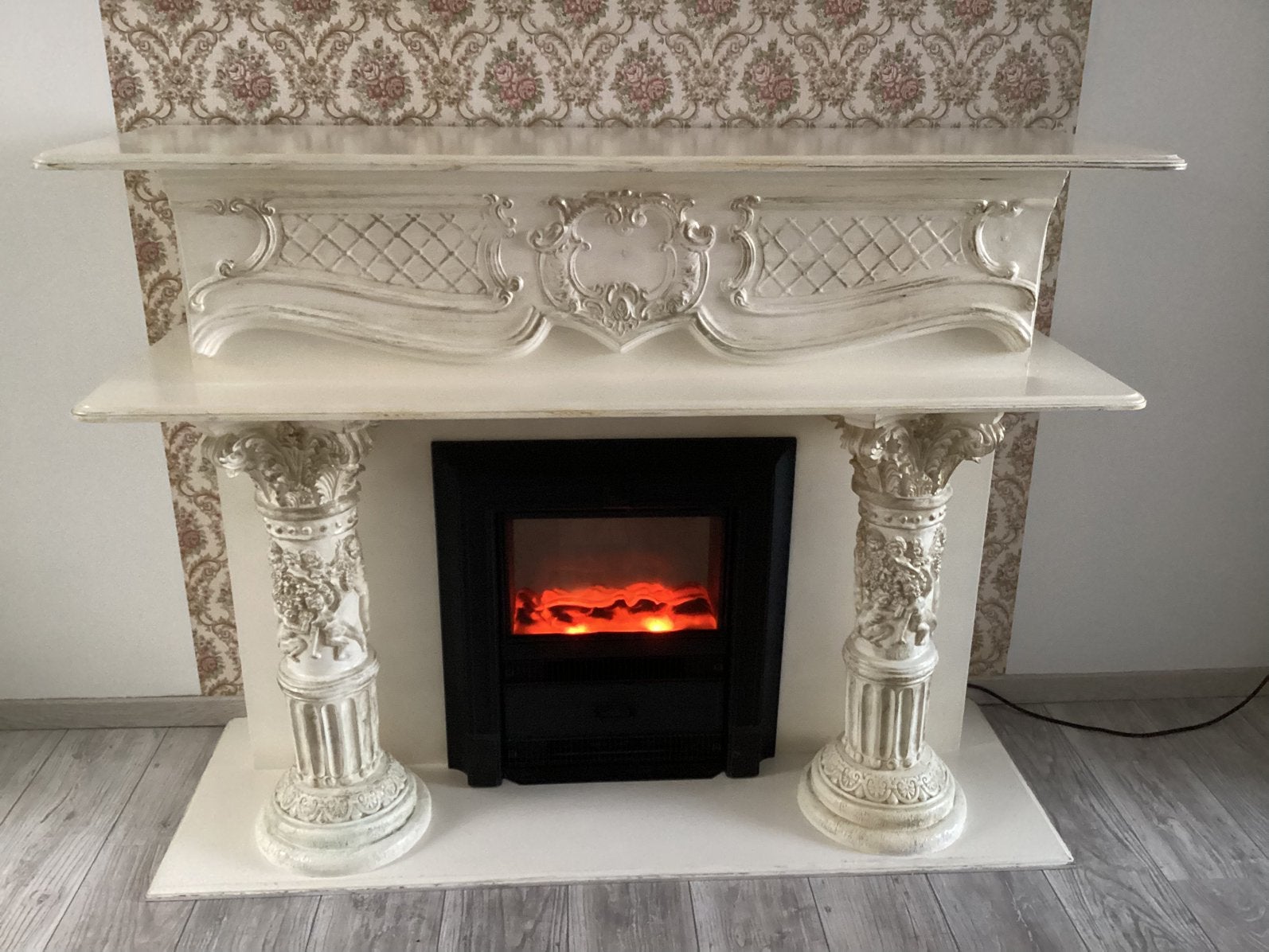 BAROK SCHOUWMANTEL IN HOUT INCL.SFEERHAARD MET VERWARMING, Huis en Inrichting, Haarden, Ophalen, Gebruikt