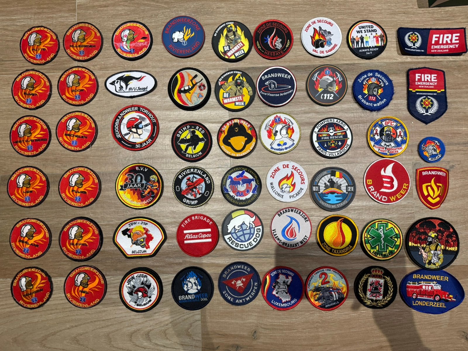 lot 54 brandweerpatches, Ophalen, Overige soorten, Embleem of Badge