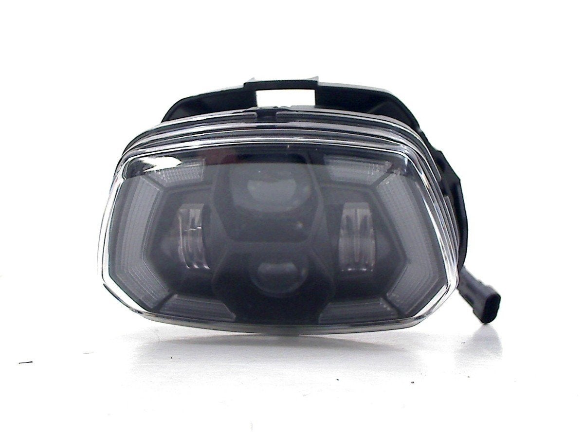 KOPLAMP Piaggio Sprint 4T 2021-2025 (E5 iGET EMEA 50cc), Piaggio, Gebruikt, P.J. Troelstraweg 8 8
3144 CX  MAASSLUIS, NL, Info@cama-motorparts.nl
