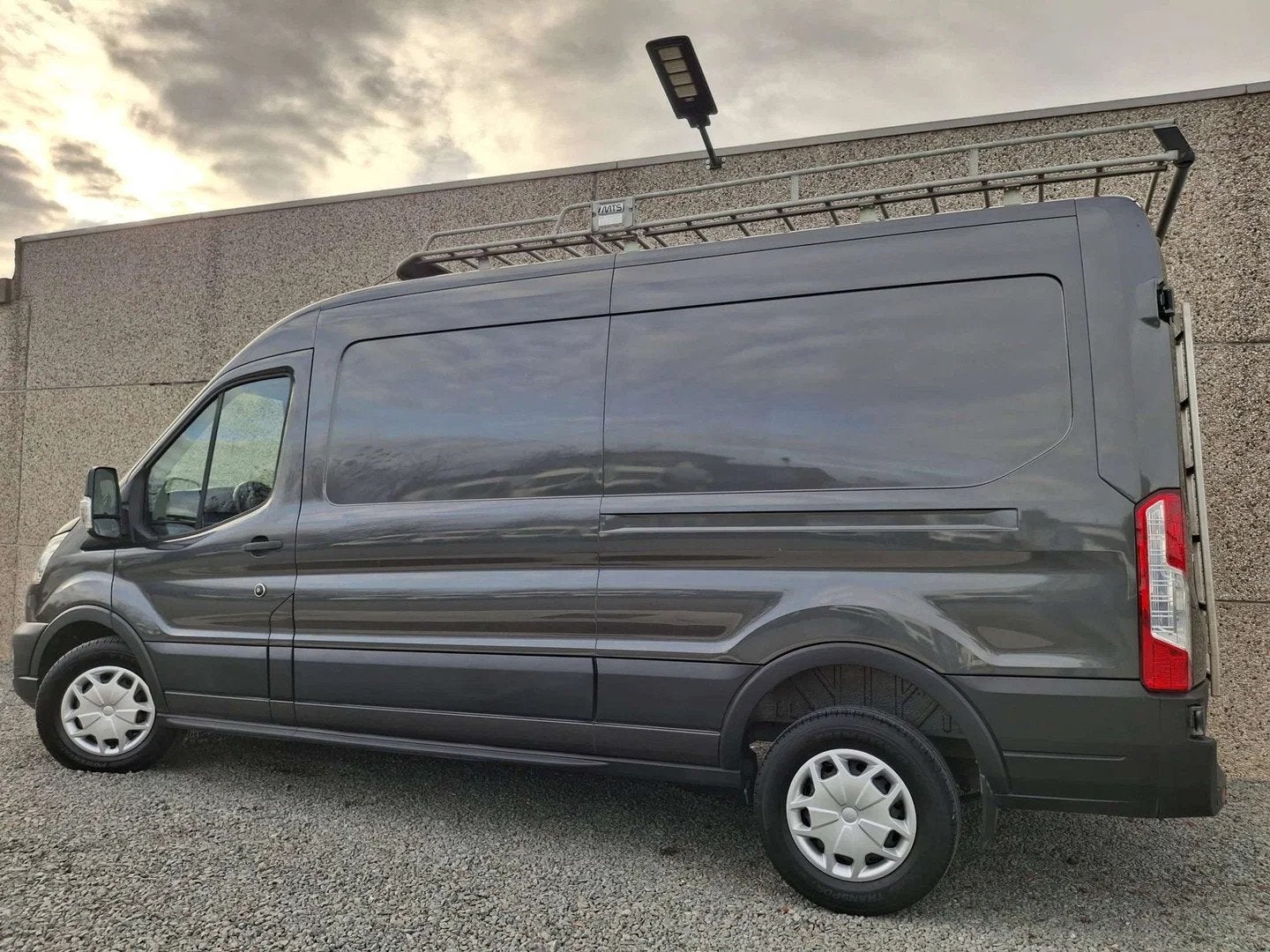 Ford Transit 2.0 L3H2, Autos, Argent ou Gris, Achat, Euro 6, 3 places
