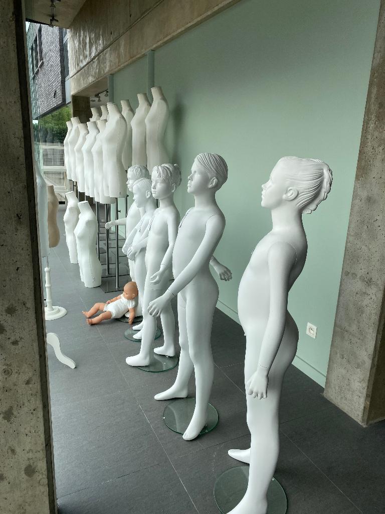 mannequin pour enfant, Enlèvement, Comme neuf