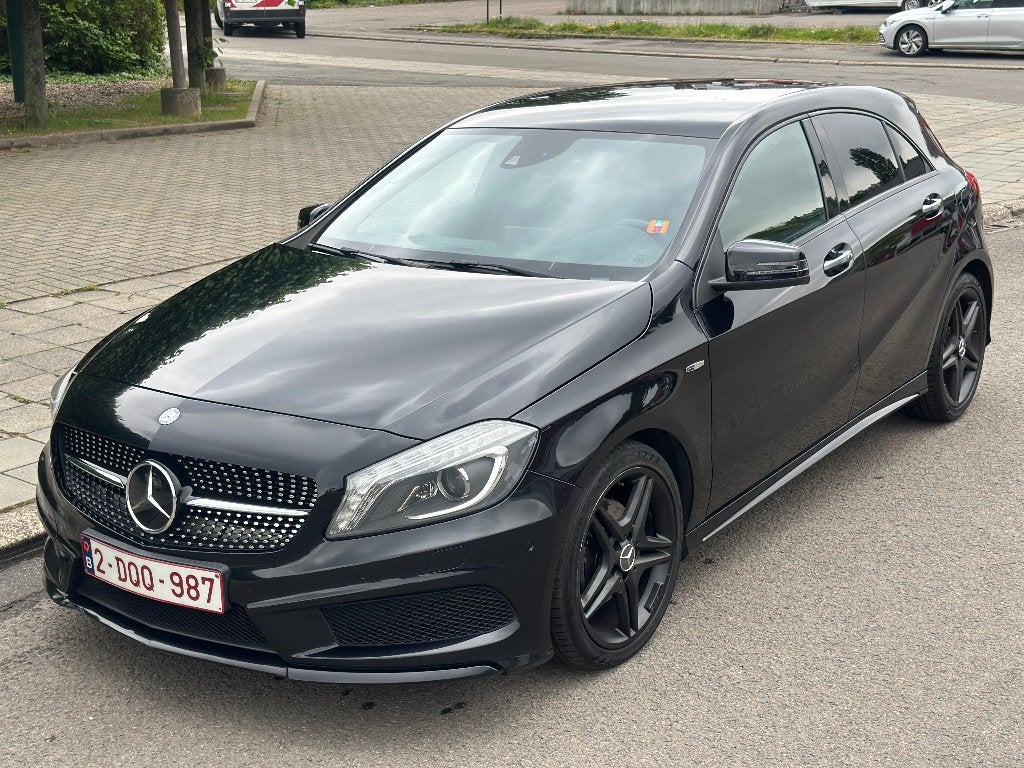 Mercedes A180Cdi AMG sport Édition Automatique gps camera, Cuir, Entreprise, Noir, 5 portes