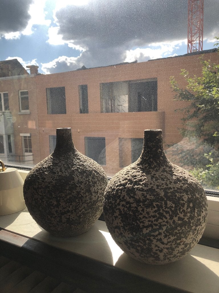 Chique stenen vazen, Ophalen, 25 cm, Geschikt voor buiten, Zo goed als nieuw