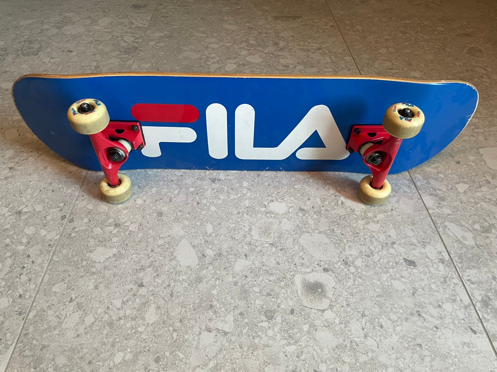 Skateboard - presque neuf, Collections, Enlèvement, Comme neuf