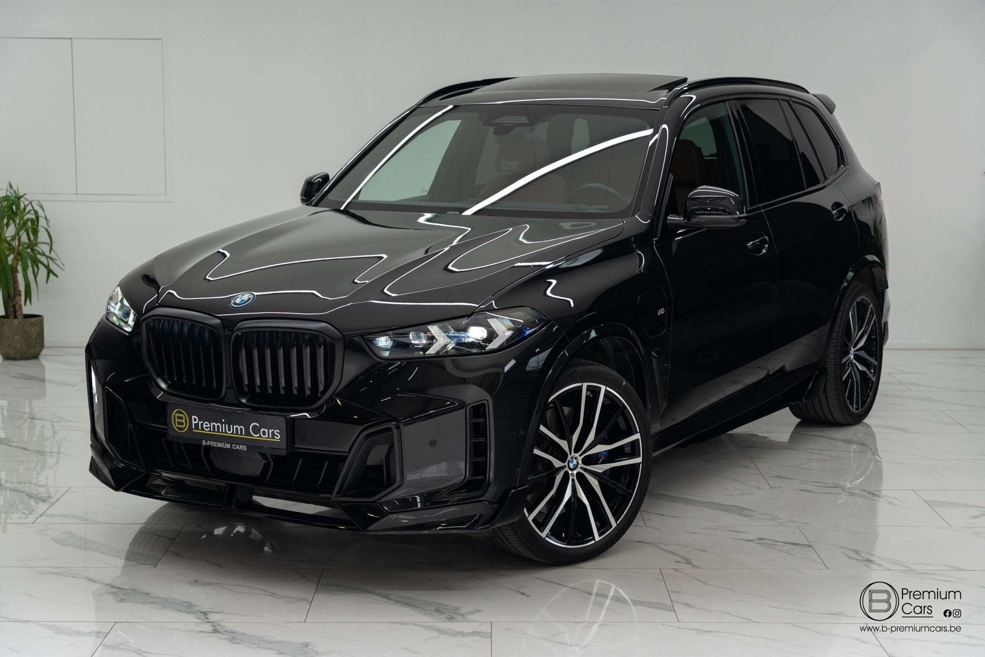 BMW X5 xDrive50e hybrid M-Performance bodykit! Full!, Auto's, BMW, Automaat, Dealer onderhouden, Gebruikt, Lichtsensor