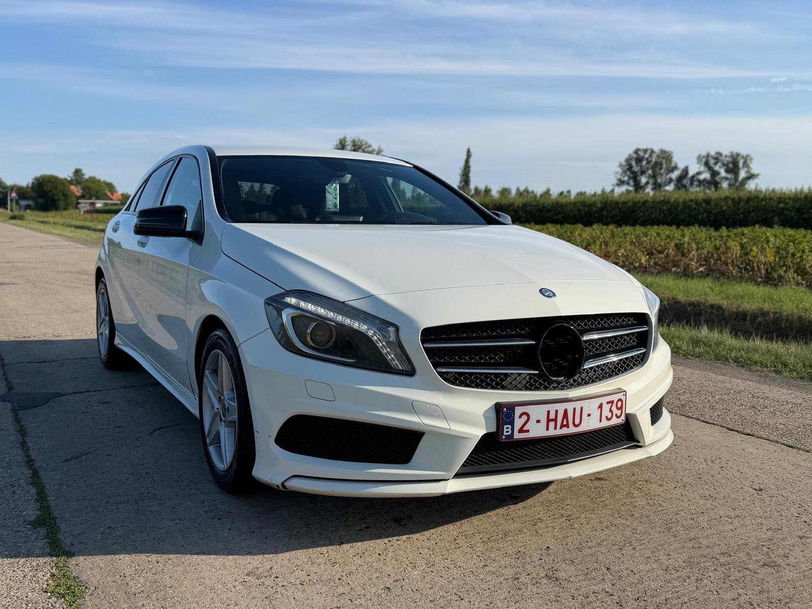 Mercedes-Benz A180 AMG Pack – 2013 Benzine, Bluetooth, 1600 cc, Wit, 5 deurs
