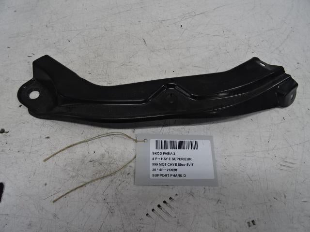 KOPLAMP HOUDER RECHTS Skoda Fabia III (NJ3) (6V0805932), Auto-onderdelen, Gebruikt, Skoda