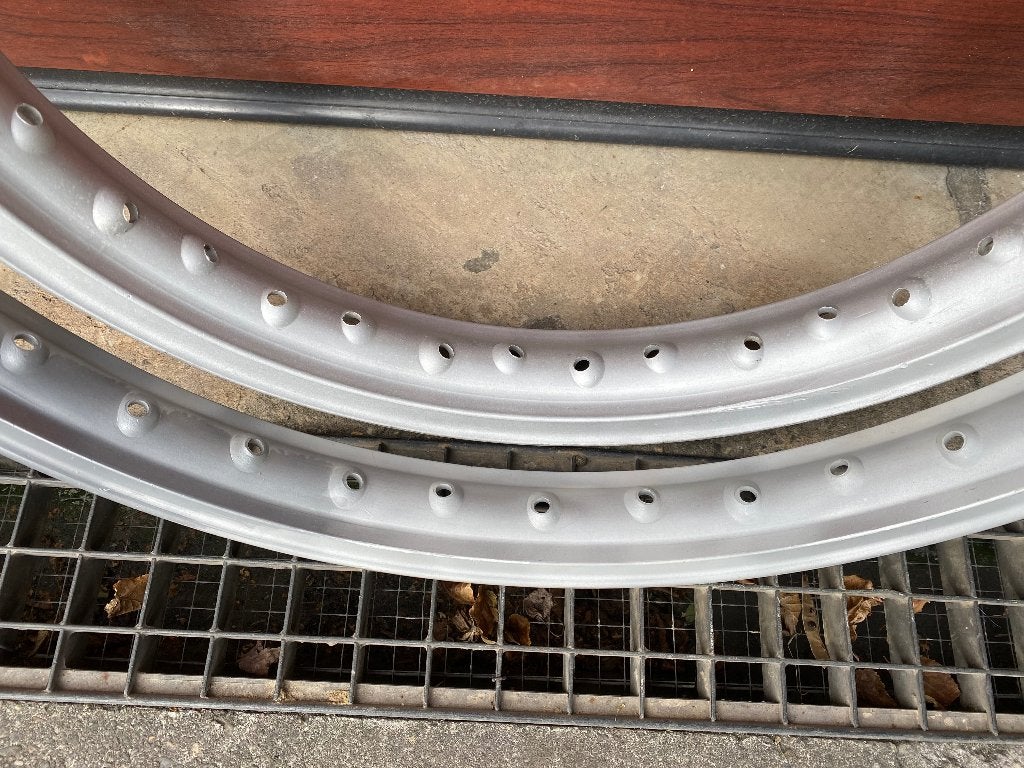 Fantic 240, Enlèvement, Pneu(s)