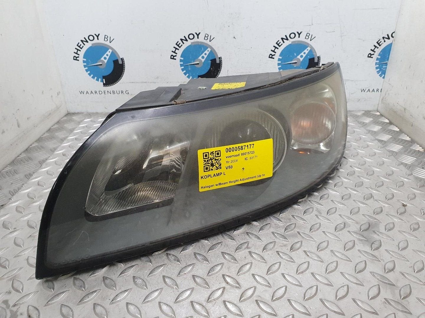 VOLVO V50 2.4 MOMENTUM  KOPLAMP L 2004, Ophalen of Verzenden, Gebruikt, ARN erkend