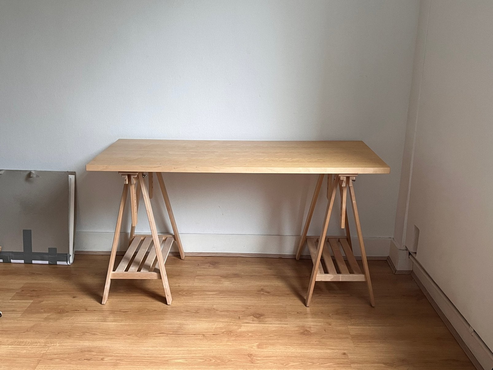 Belle table Ikea a tréteaux, Maison & Meubles, Bureaux, Enlèvement, Réglable en hauteur, Comme neuf, IKEA
