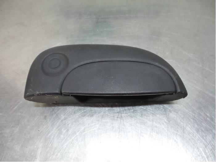 Portiergreep 2Deurs rechts van een Nissan Kubistar (Kubistar, Auto-onderdelen, Carrosserie, Nissan, Gebruikt, Ophalen of Verzenden