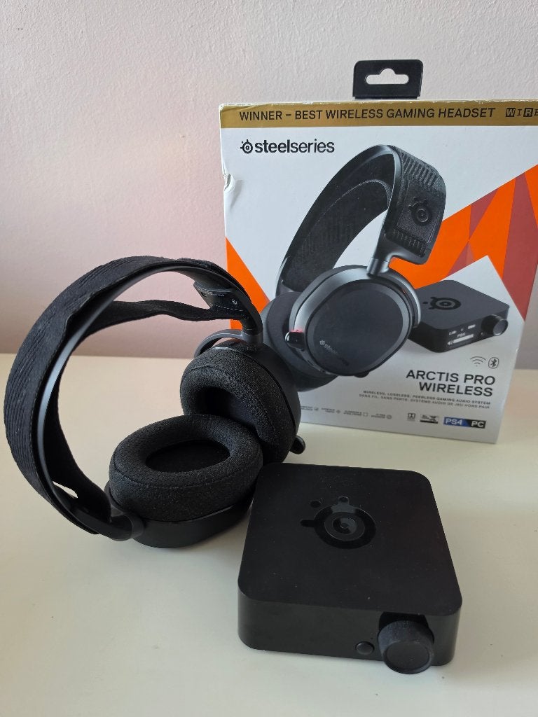 Steelseries Arctis Pro Wireless Z.G.A.N, Zo goed als nieuw, Headset, Overige merken, PlayStation