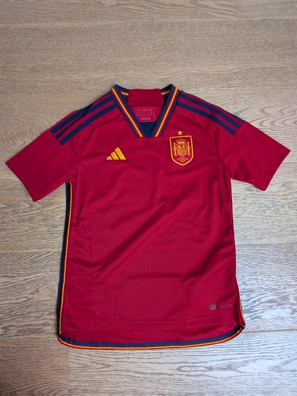 t-shirt Adidas original Spain home - taille 152 (12 ans), Enfants & Bébés, Vêtements enfant | Taille 152, Enlèvement, Comme neuf