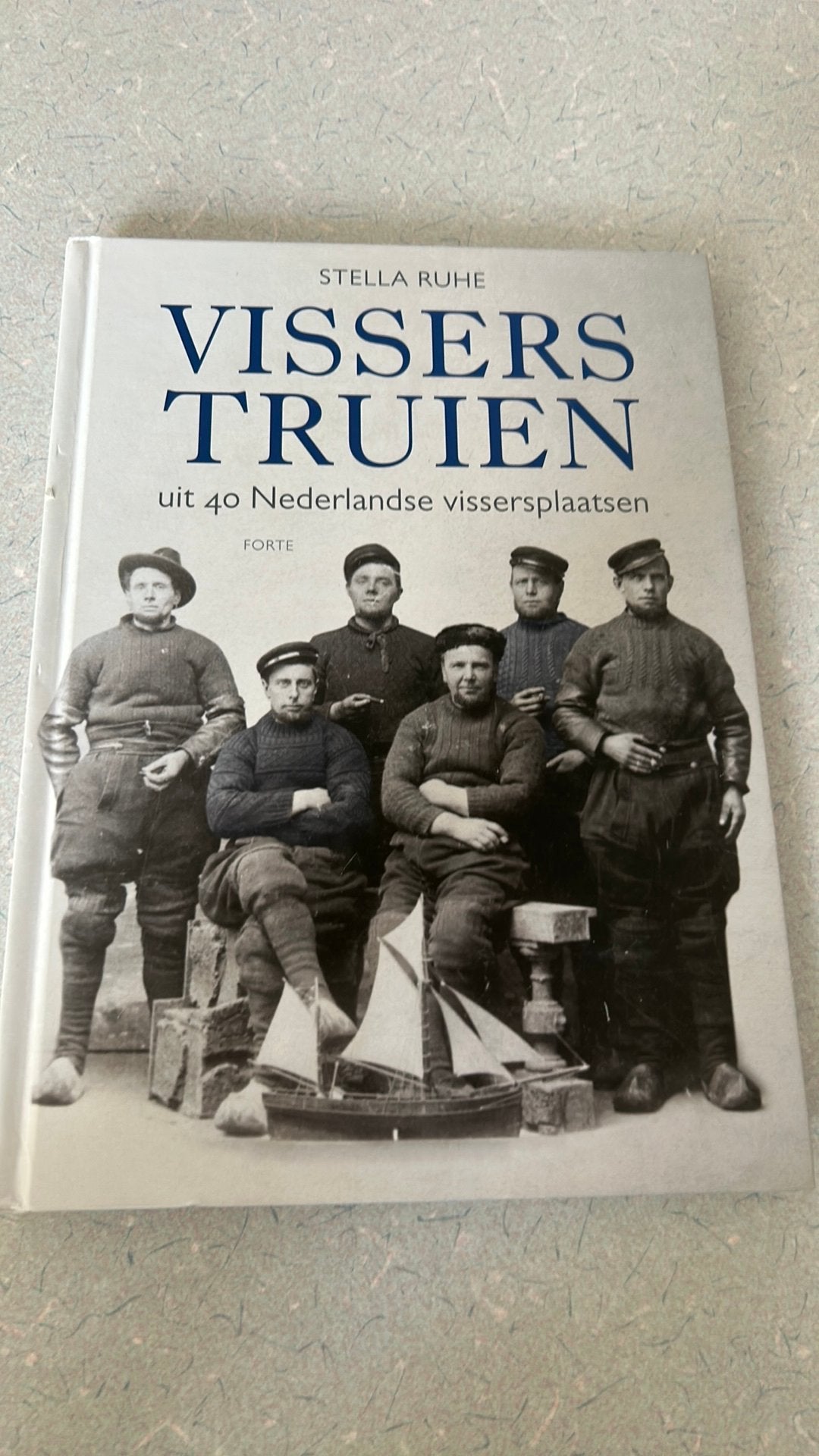 Vissertruien, Ophalen, Zo goed als nieuw