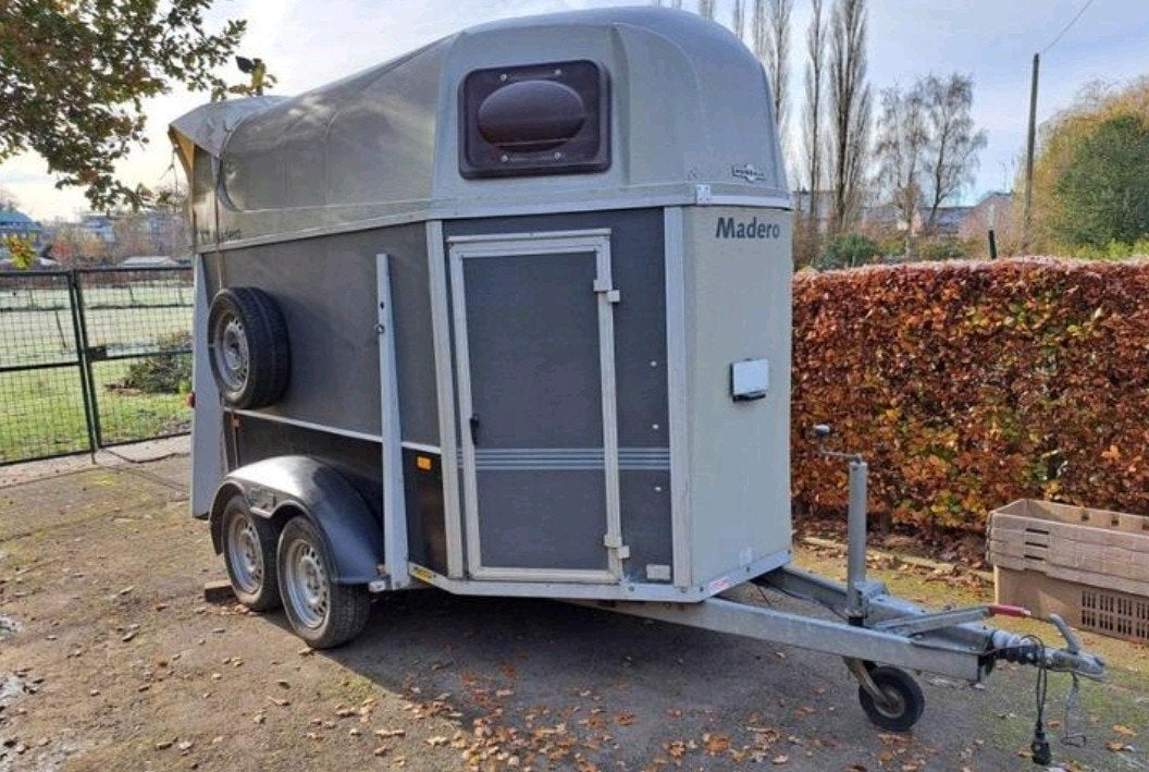 Humbäur 2 paards trailer, Enlèvement