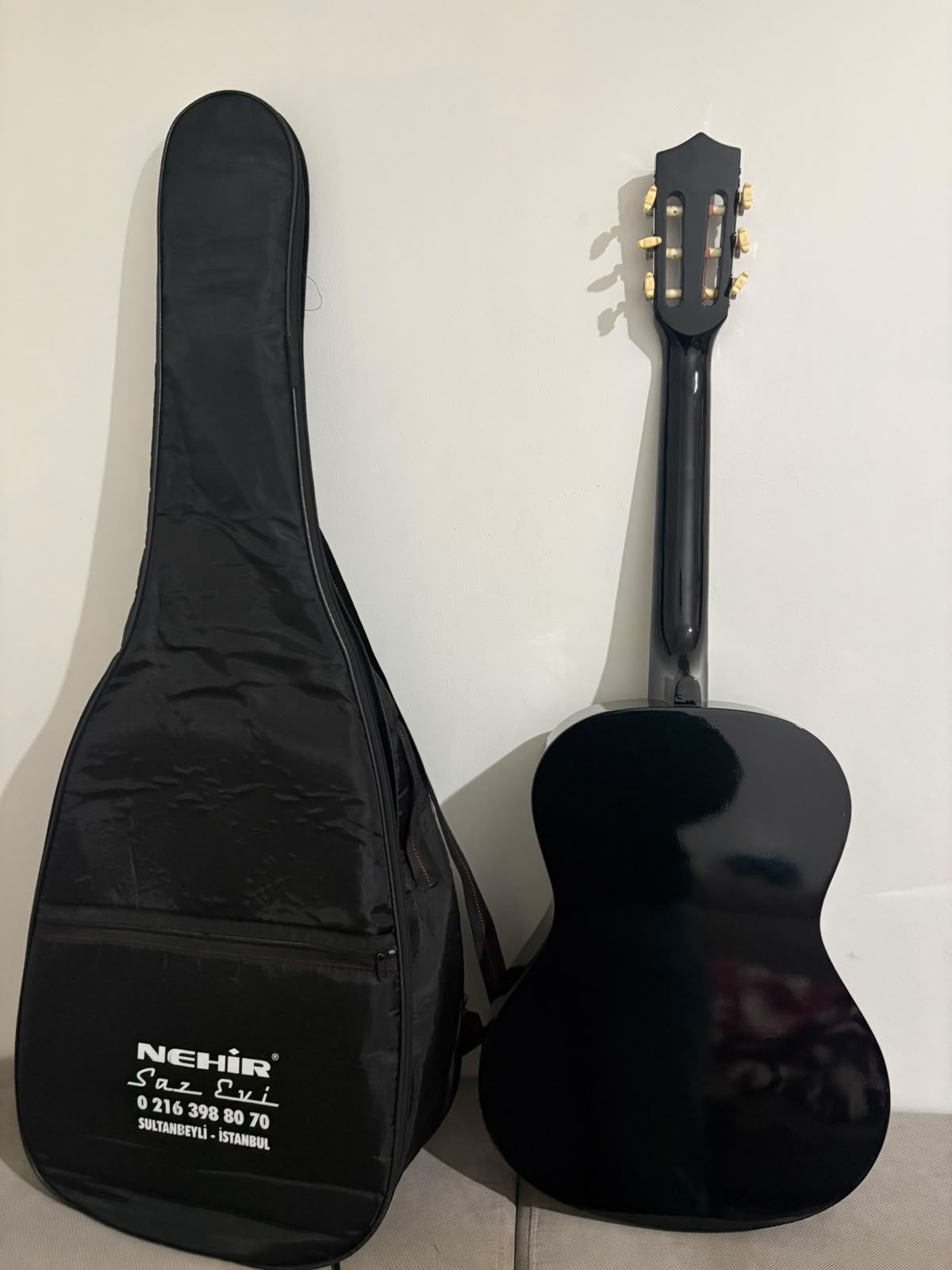Guitare classique, Marque Gonzales couleure Noir., Musique & Instruments, Enlèvement, Comme neuf