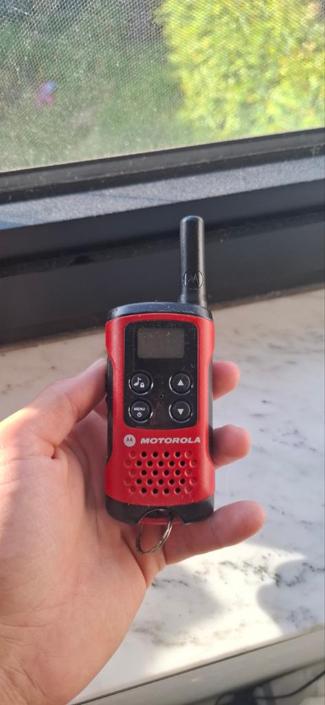 Motorola walkie talkie, Telecommunicatie, Portofoons en Walkie-talkies, Gebruikt, 5 tot 15 km, Ophalen of Verzenden, Portofoon of Walkie-talkie