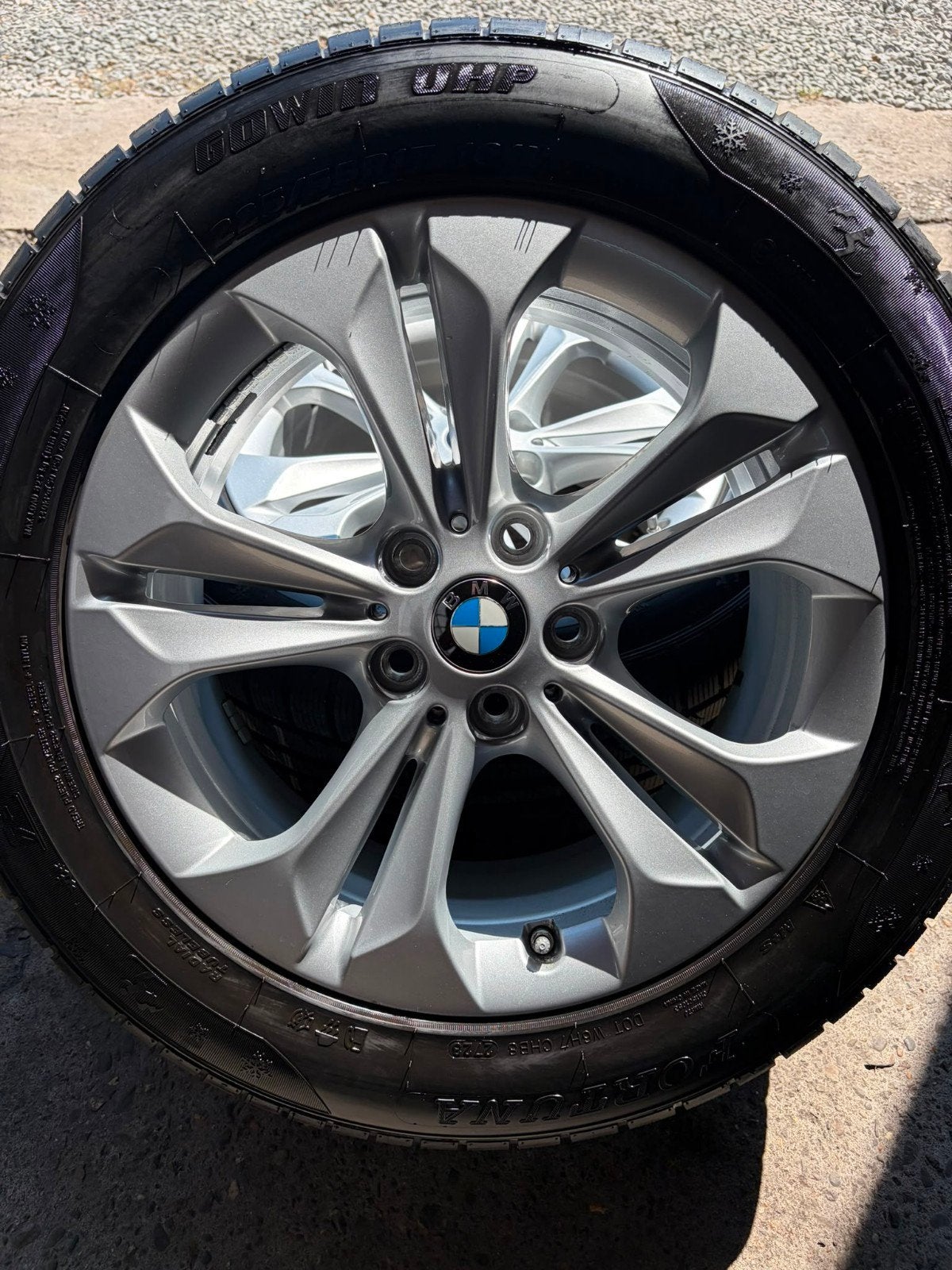 Jantes BMW X1, X2 avec pneus d'hiver de 17 pouces, Enlèvement