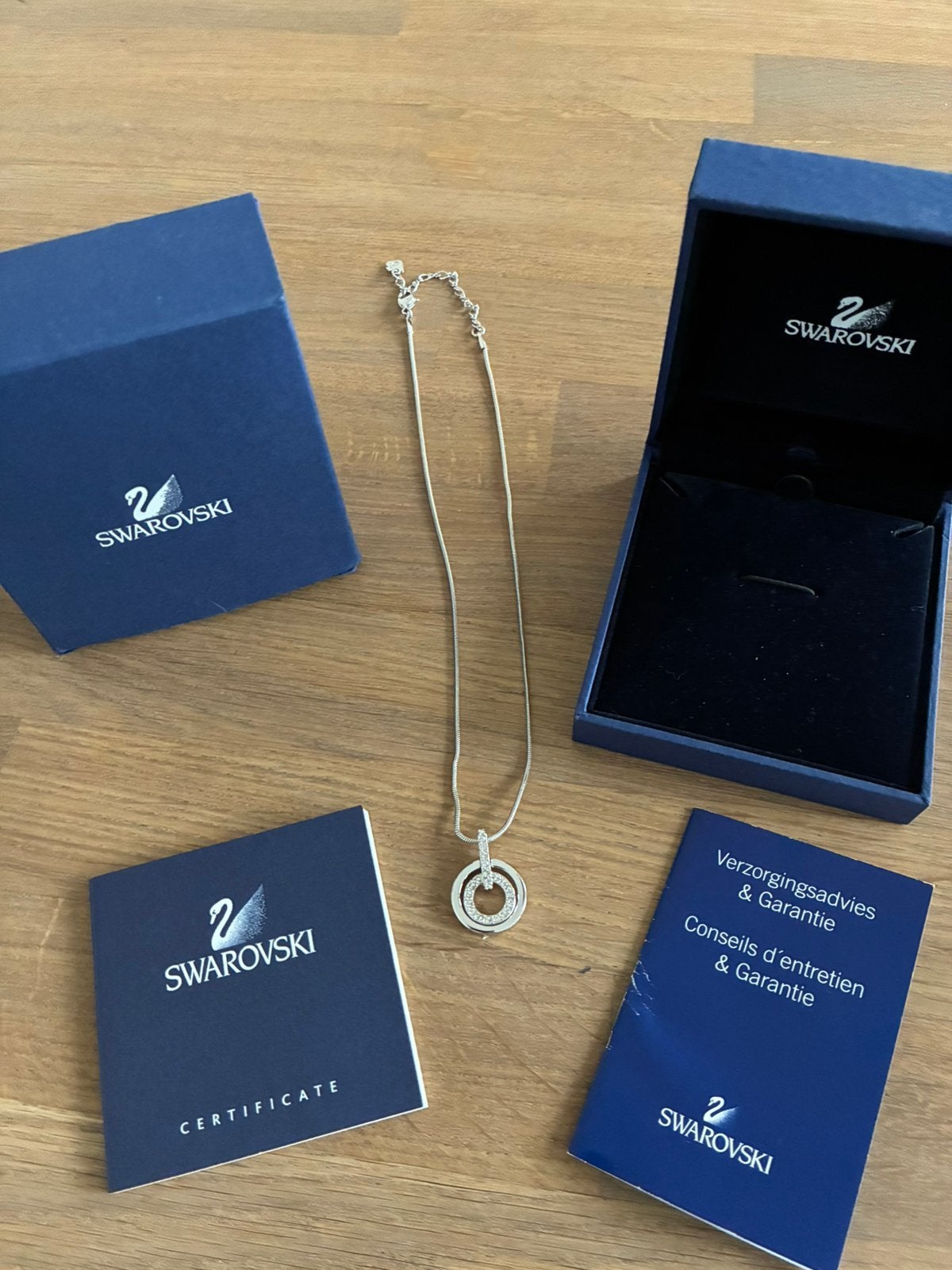 Swarovski hanger, Collections, Enlèvement, Comme neuf