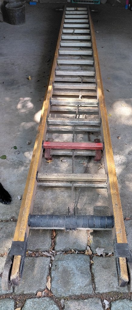 Schuifladder (2x4,5m) met Hijstouw & Muurwielen, Ophalen, Gebruikt, Ladder, 4 meter of meer